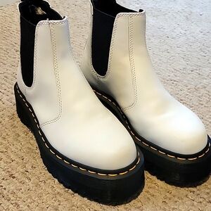 Dr Martens 2976 Chelsea Quad